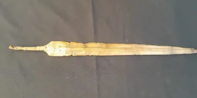Espada de bronze de Faraó é encontrada por arqueólogos no Egito