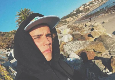 Justin Bieber prega Jesus ressurreto: "Ele nos dá alegria eterna"
