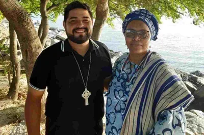 Pastor se une com mãe de santo em celebração ao Dia de Iemanjá
