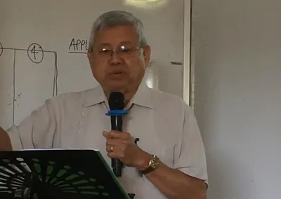Sobrevivente do comunismo se torna pastor e volta ao Camboja para pregar