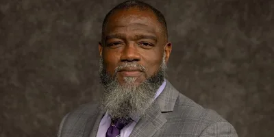 Morre Voddie Baucham, teólogo e fundador do Seminário Founders, aos 56 anos