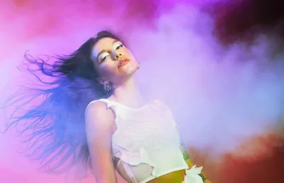 Priscilla Alcantara anuncia música pro carnaval e despreza críticas