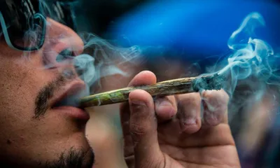 Se a maconha for legalizada, o cristão pode usar? Teólogo responde