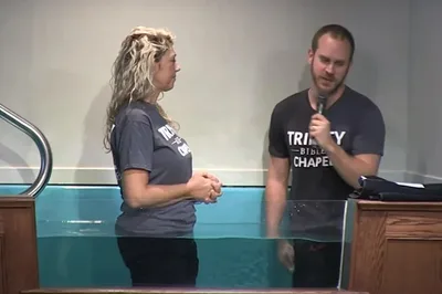 Ex-viciada em drogas agradece igreja por permanecer aberta na pandemia