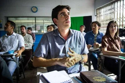 Marcelo Adnet interpreta pastor em novo filme; veja trailer