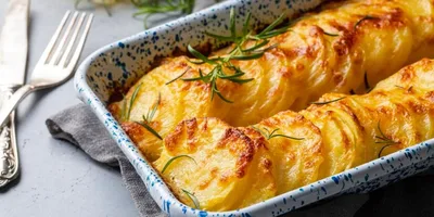 Batatas com fonduta de queijo
