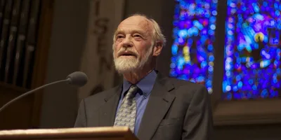 Livro de Eugene H. Peterson ensina a encarar a Bíblia como um \"banquete\"