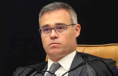 Terrivelmente: André Mendonça vota por soltar Sérgio Cabral