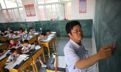 China: professores são forçados a negar a fé para promover o ateísmo