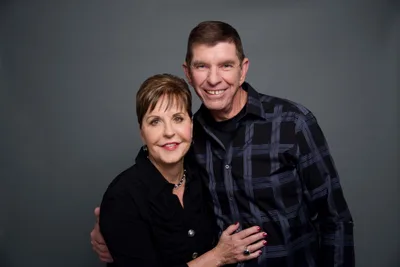Joyce Meyer comemora 55 anos de casamento e compartilha conselhos matrimoniais