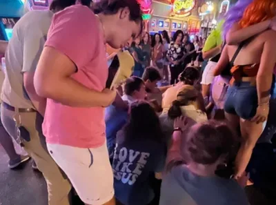 Mulher ressuscita após oração de jovens nos EUA