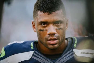 Atleta cristão gera polêmica ao elogiar o filme "50 Tons de Cinza", mas reafirma sua fé