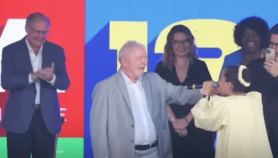 Campanha de Lula usa cantora no youtube para atrair evangélicos