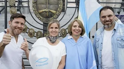 Cristãos se unem parar orar por mais valores no Congresso