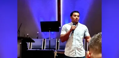 Jovem abandona uma década de drogas para servir a Deus: ‘Ele me tirou da escuridão’