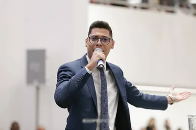Guilherme Fidelis anuncia saída da Todah Music após dois anos de parceria