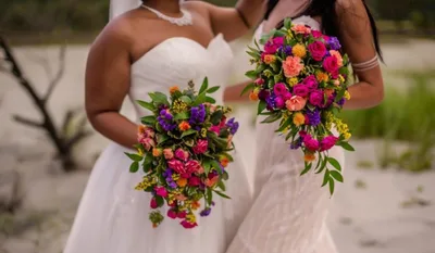 Cantora apoia união LGBT e pastor reage: 'Amar é dizer a verdade'