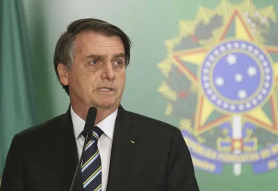 É falso que Bolsonaro tenha feito tuíte exaltando a maçonaria