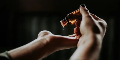 Modismos do Anticristo: Tratamentos à base de prepúcios de crianças e sangue pueril?