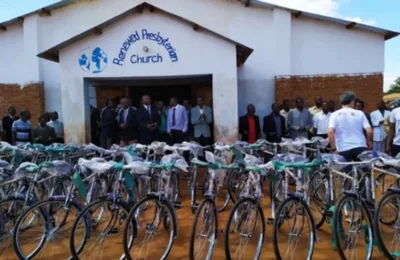 Pastores recebem doação de bicicletas para o evangelismo em regiões isoladas na África | Notícias Gospel