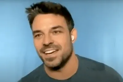 Ator de Hollywood compartilha fé em Jesus Cristo: "Viva isso"