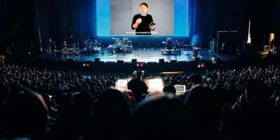 Ex-país comunista reúne mais de 2.000 evangélicos para orar por evangelismo