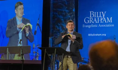 Associação Billy Graham treina mais de 5 mil cristãos para o evangelismo, em Curitiba