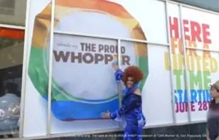 Nos Estados Unidos, Burger King lança "Whopper gay"