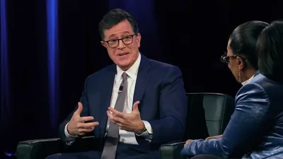 Após crise na fé, apresentador do The Late Show diz que a Bíblia o trouxe para Cristo
