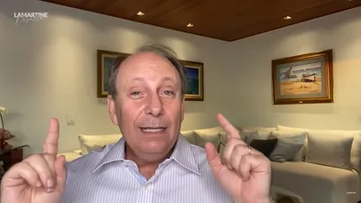 "A marca da besta é um sinal que vai nos excluir do mundo", explica Lamartine Posella