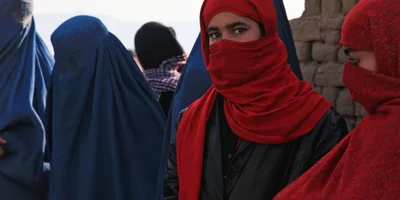 'Cedendo a terroristas': ONU acata Talibã e proíbe afegãs de participar de suas reuniões