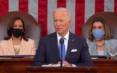 Biden atua com o Congresso em projeto para legalizar abortos até o nascimento
