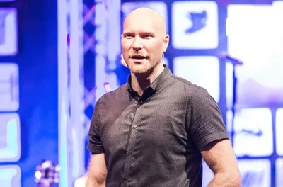 Das drogas ao evangelismo: Conheça William Wood, que estará na “Voz dos Apóstolos”