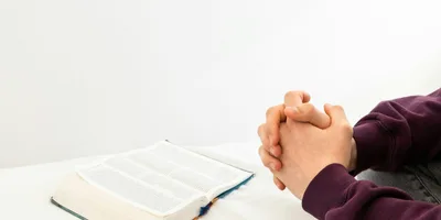 Pastor ensina a usar os Salmos como manual de oração: \"Davi movia o céu\"
