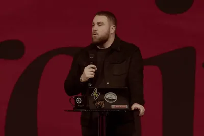 Pastor André Fernandes faz dura pregação contra o ativismo LGBT+