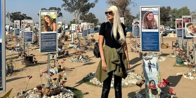 Ex-Miss Eslováquia diz que motorista de aplicativo a expulsou do carro por ser judia