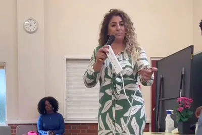Submissão no casamento: conselheira demitida por postar versos