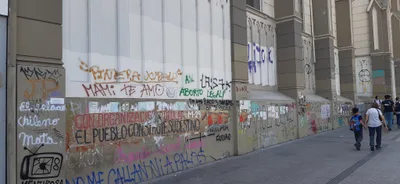 Igreja é atacada por vândalos com mensagens vulgares na Páscoa