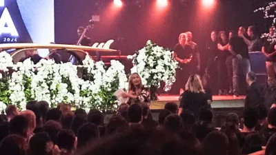 Confusão no velório do Apóstolo Rina: Pastora Denise é pressionada a renunciar à presidência