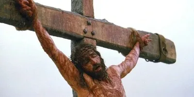 Especialistas explicam sofrimento de Jesus na crucificação: \"Respirar causava dor intensa\"
