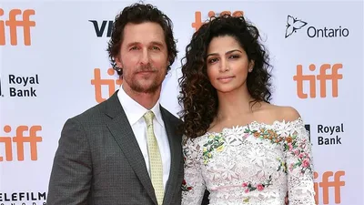 Ator Matthew McConaughey diz que o casamento renovou sua fé: "Uma aliança com Deus"