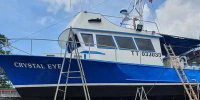 "Deus nos resgatou", dizem pescadores depois que barco afundou em alto-mar
