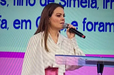 Ana Paula Valadão bloqueia seguidor por pedir ajuda e manda ele procurar a Lagoinha: "Eles têm muito dinheiro"