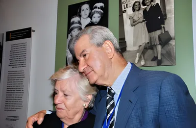 Professora que salvou 300 crianças do Holocausto morre aos 100 anos