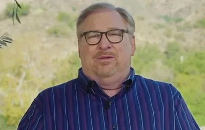 “As pessoas não voltam para Deus nos bons tempos”, diz Rick Warren