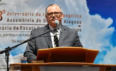 Templo da AD Alagoas passa por reforma e Pr. Orisvaldo faz culto no estacionamento