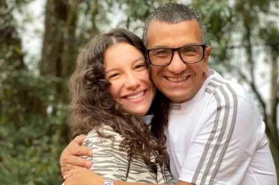 Pai de Priscilla Alcântara se manifesta após críticas à filha