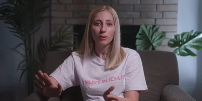 Feiticeira se converte após pesquisar 'Jesus' no YouTube: \"Era a verdade que procurava\"