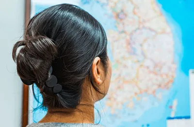 Traficada da Coreia do Norte, mulher encontra Jesus na internet