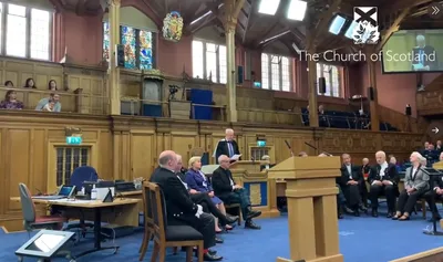 Igreja da Escócia aprova casamento gay e remove as palavras "marido" e "esposa"